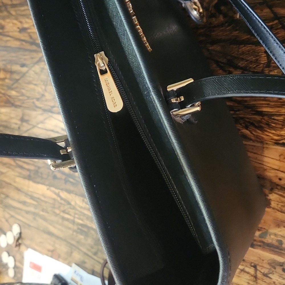 MICHAEL KORS JET SET TRAVEL BAG - Picture 5 of 6